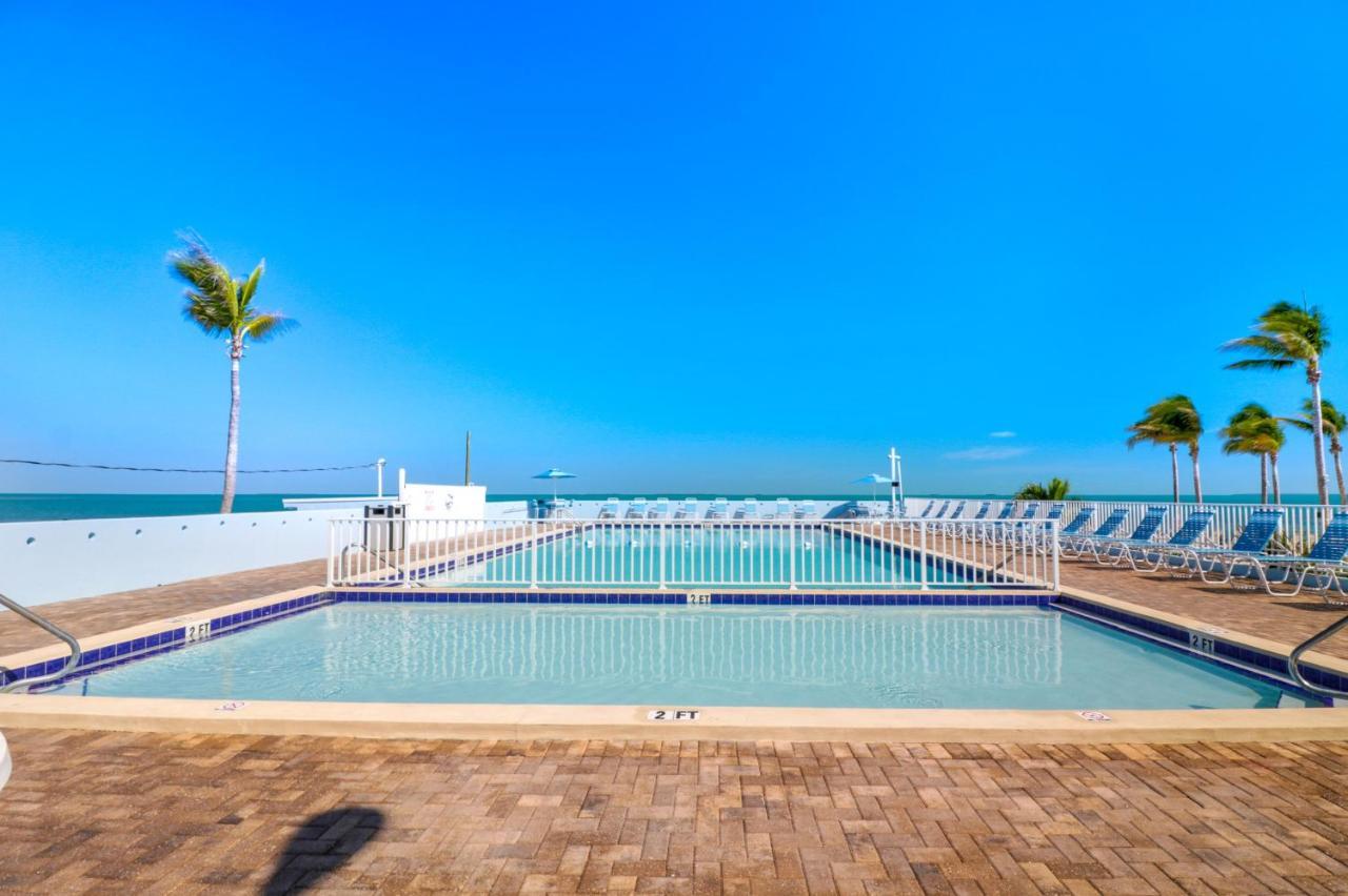 Fiesta Key Rv Resort Waterfront Cottage 36 Layton Bagian luar foto